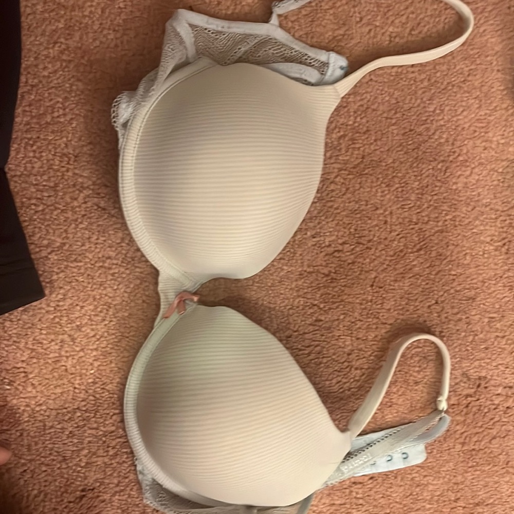 2 Tommy Hilfiger bras